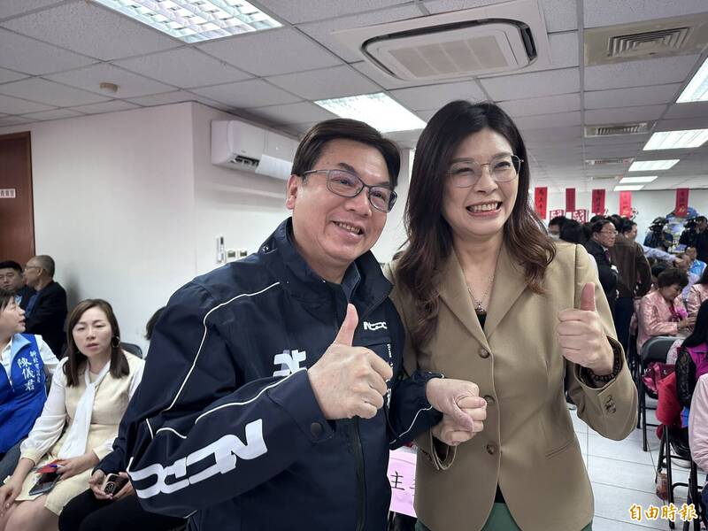 黨部團拜擁抱劉和然 鄭麗文:新北開紅盤、拚「票圓滾滾」