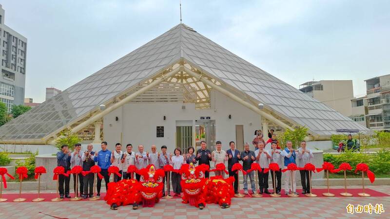 嘉義市義昌公園地下停車場啟用 地標「鑽石之心」有如羅浮宮