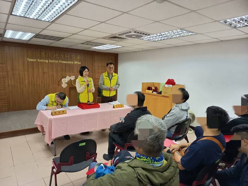 基檢清晨兵分35路搜索「自己人」 檢察長上午強勢法拍泰達幣