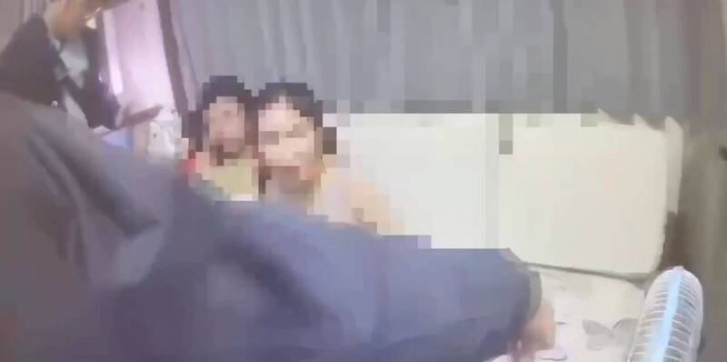 網友直擊北市林森北路大樓疑藏「樓鳳」 警破門逮3越女涉性交易