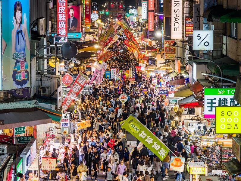 嘉市旅宿人次與住宿業營收 雙雙刷新紀錄