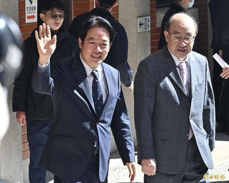 感謝柯建銘25年總召重任 賴清德:為台灣民主留深厚基礎