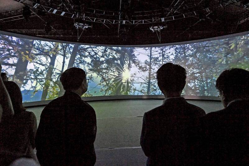 台灣燈會大阪世博TECH WORLD館 開放現場排隊