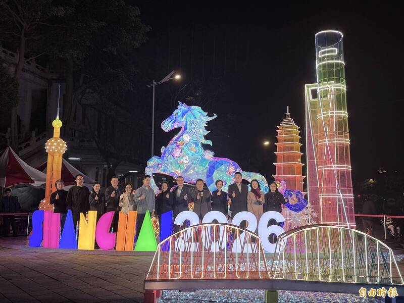 台北燈節喊這裡是上海 民眾回嗆:「怎麼是上海?這裡是台灣!」