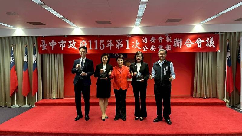 被罵也要雞婆!不怕客戶翻臉 台中半年擋詐761件守住6億財產