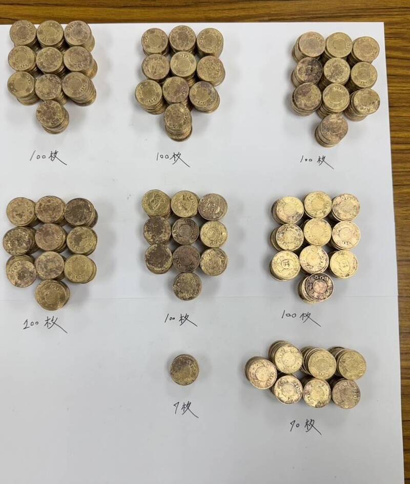 印尼華僑來台「洗錢」 拿一堆偽造50元硬弊衝銀行被活逮