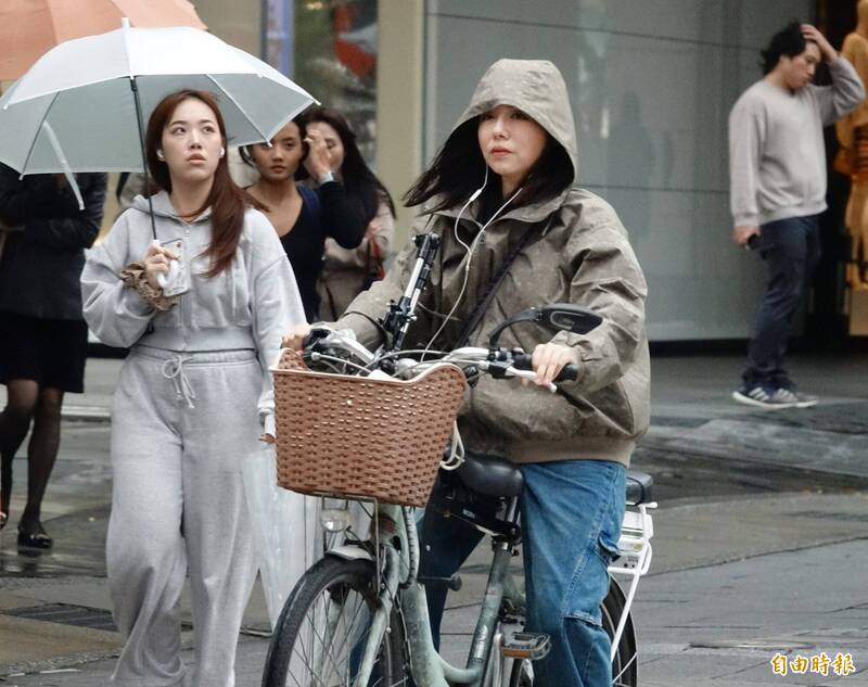 鋒面通過+季風增強 週五北部降溫伴陣雨