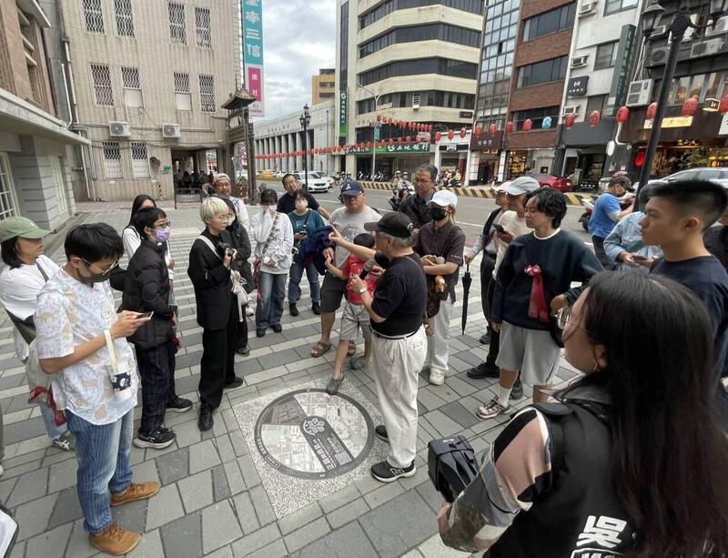 《世紀血案》掀台灣史補課潮 80歲政治受難者呂昱帶路走讀228