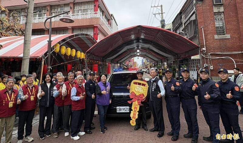 沙鹿玉皇殿捐3輛巡邏車 助警維護治安交通