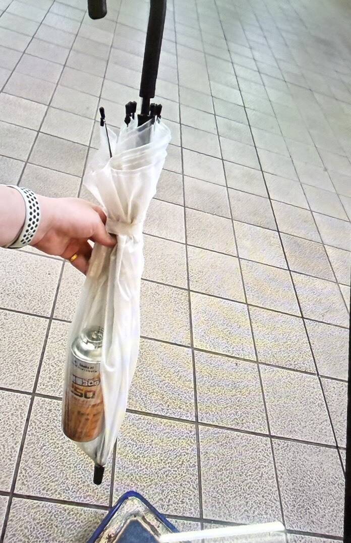 雨傘夾空瓦斯罐棄置車廂內引恐慌 北捷警調閱監視器追查責任