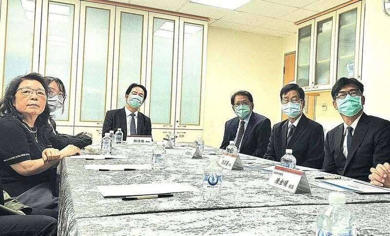 賴清德今赴高榮探視 陳光復妻透露他已能睜眼、張嘴傳遞「我會撐住」