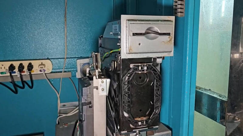 基隆漁會直銷中心停車場繳費機遭竊 警鎖定犯嫌追查中