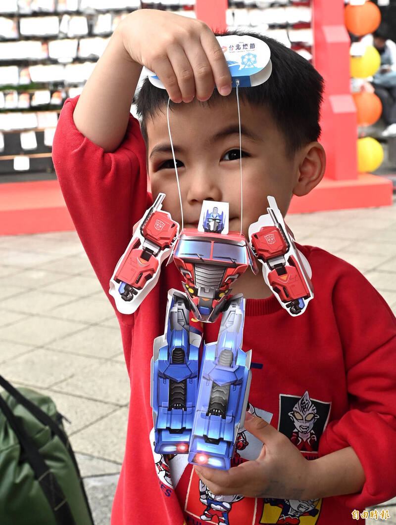 「最帥提燈」柯博文全台首發秒殺 北市12行政區這2天還有機會