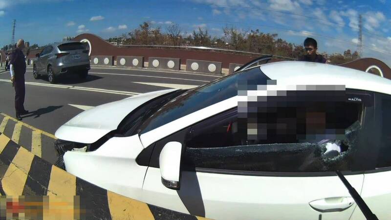 駕贓車拒檢闖紅燈還逆向 台南警圍捕通緝犯、起獲K毒