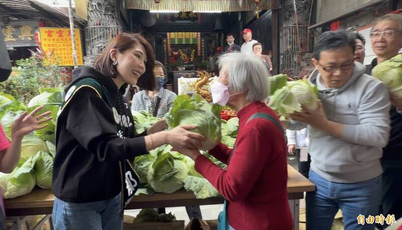 綠中正萬華議員初選 新人頻造勢、現任勤走基層固樁