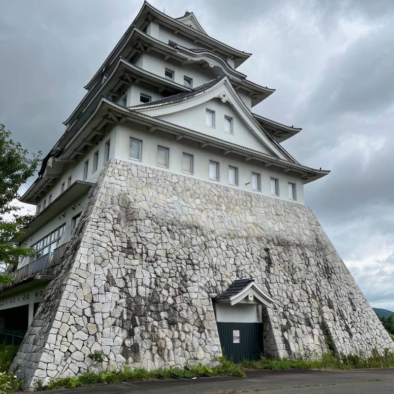 你敢信?台北半間套房都買嘸的200萬 在日本竟能買下一座「城」!