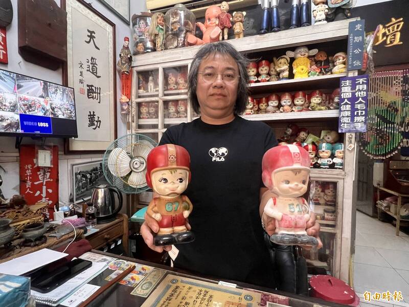 收藏懷舊老物逾20載 屏縣退休警打造復古空間療癒人心