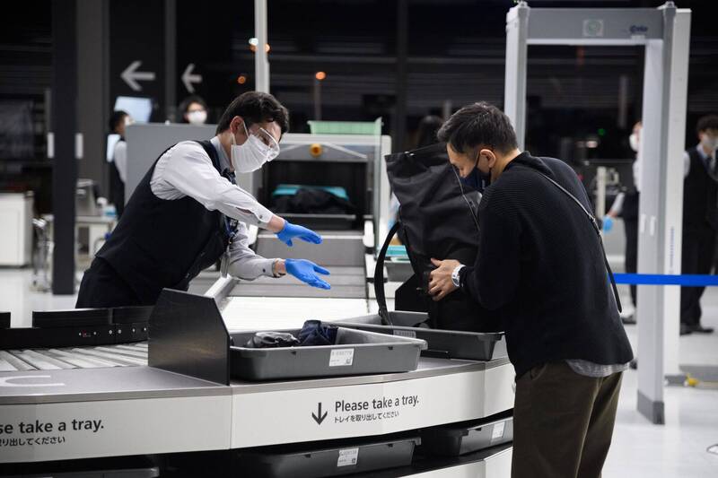 小偷也是中國人!成田機場過安檢「金手鐲」遭竊 受害者:丟光祖國的臉