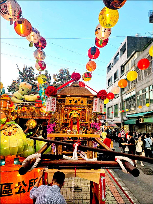 新市永安宮、清保宮 元宵夜巡祈福