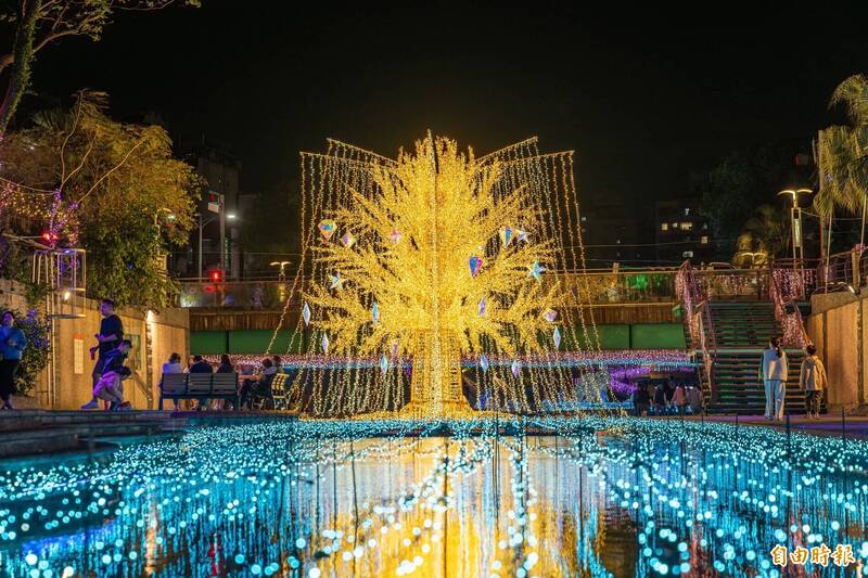 7米高星耀之樹閃耀新莊夜空 新北中港大排光雕6日晚上起登場