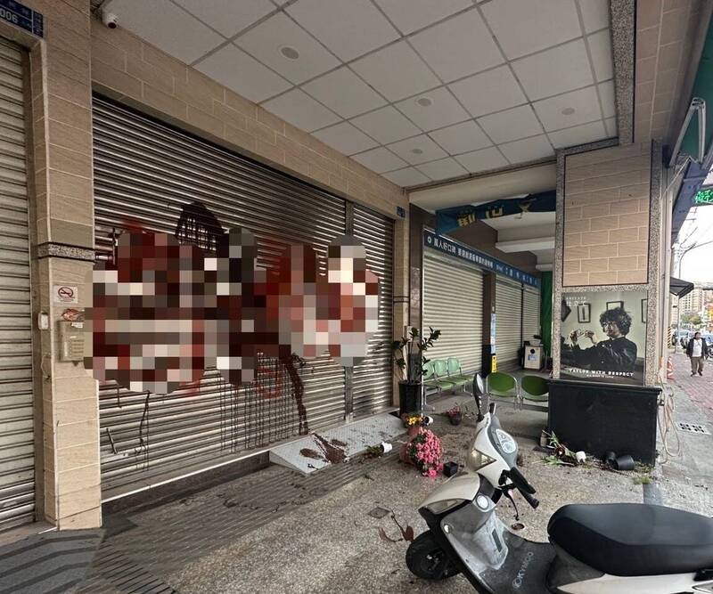 高雄茶飲店突遭噴漆砸場 店家復業:謝謝那天保護我們的英雄