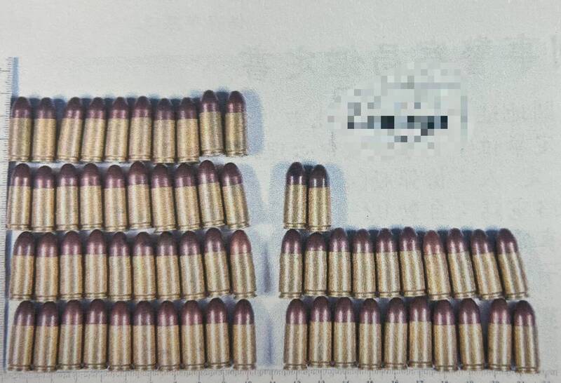 富二代男網嗆「請吃子彈」，他擁大批手榴彈、子彈落網。（民眾提供）