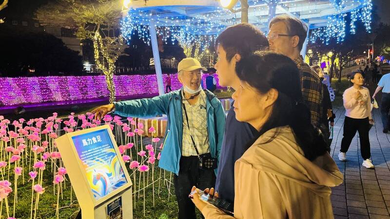 桃園燈會約有50位導覽志工提供遊客服務，有多國新住民生力軍加入。（觀旅局提供未）