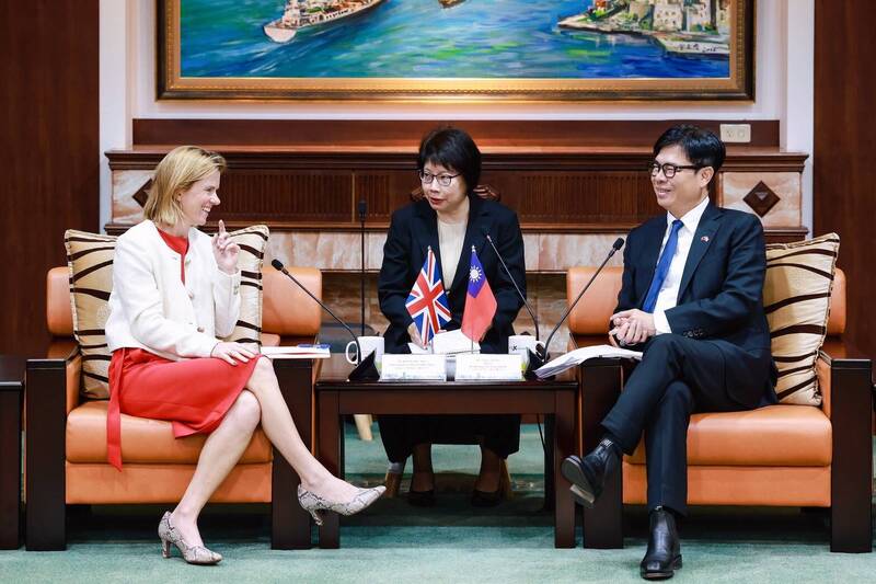 英國駐台代表拜訪高雄 陳其邁:感謝英國支持台海和平