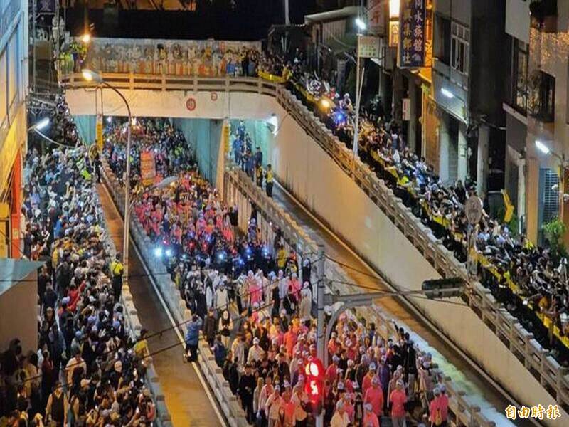 大甲媽依時程今年將於4月18日通過彰化市民生地下道。（資料照）