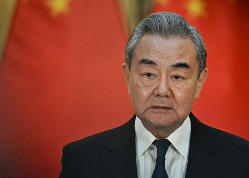 中國疾呼美國別打了!王毅吐「勸世金句」 網噴笑:藍白快看!