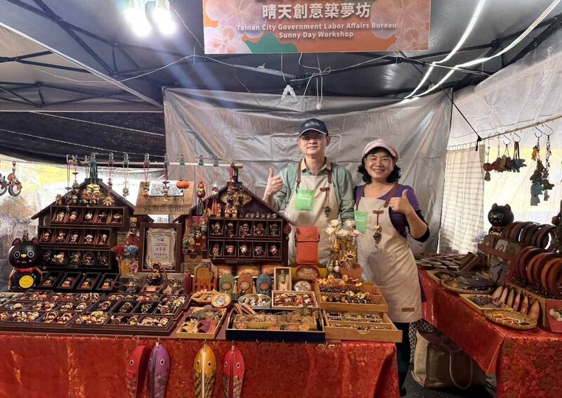 台灣蘭展市集熱鬧 南市晴天坊手工藝品吸睛