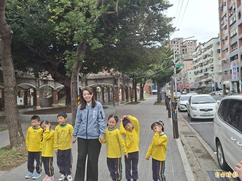 新竹市舊社國小通學步道是環校散步道 居民走路呼吸也舒暢