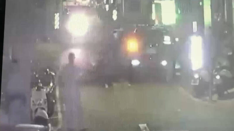 工具損壞遲不賠翻臉 男子新北永和街頭刺人被逮