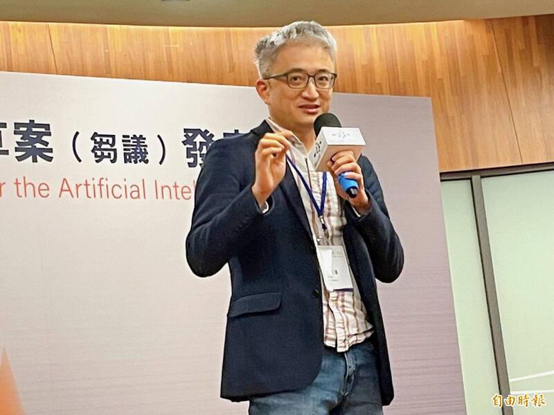 揭「讓蔣介石出場」背後暗喻 杜奕瑾:小弟可以把對方揍扁