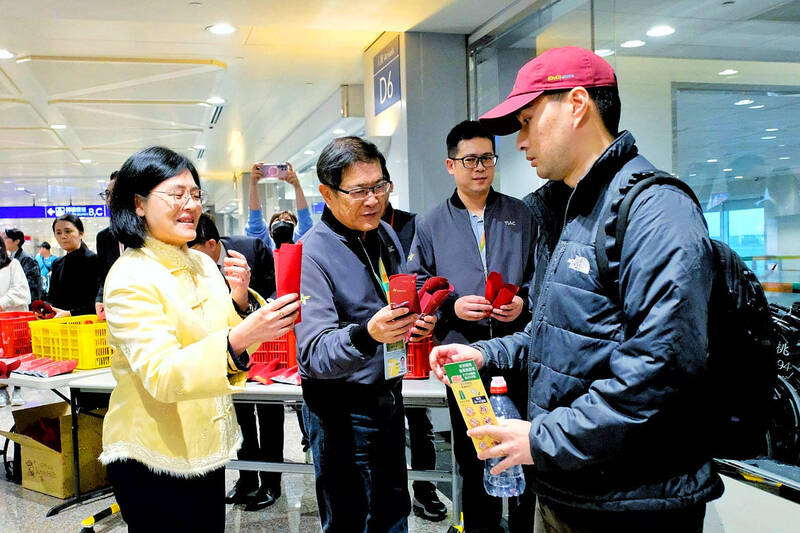 《TAIPEI TIMES》Emirates flight arrives amid travel chaos
