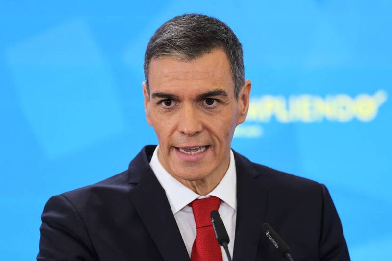 警告川普? 西班牙總理:別拿數百萬人命運玩「俄羅斯輪盤」