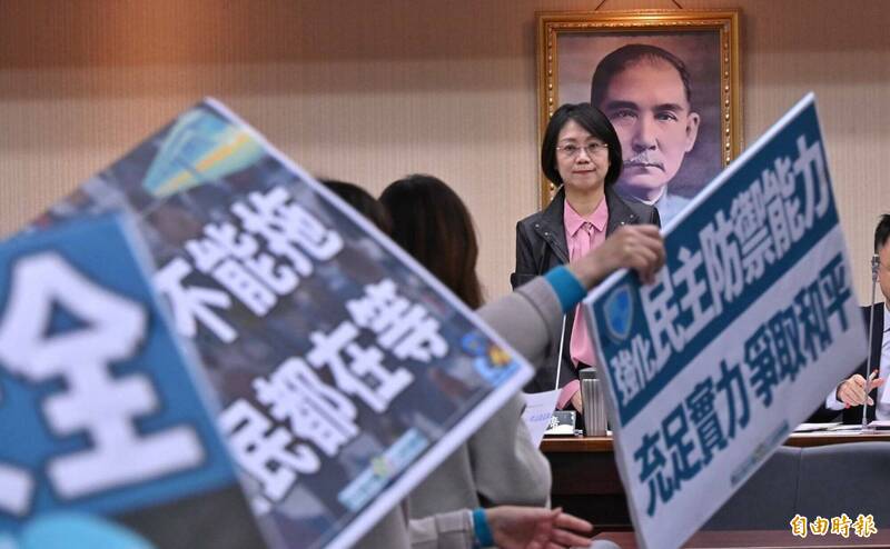 凌濤拋9000億軍購 黃暐瀚:要結束3個月荒謬劇