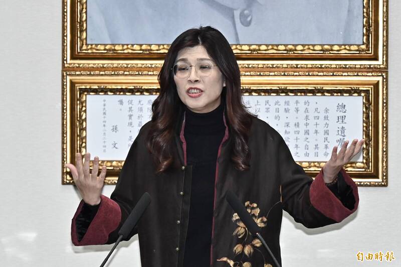 批中共「認滿清作父」聲索台灣主權 曹興誠諷鄭麗文「中邪」