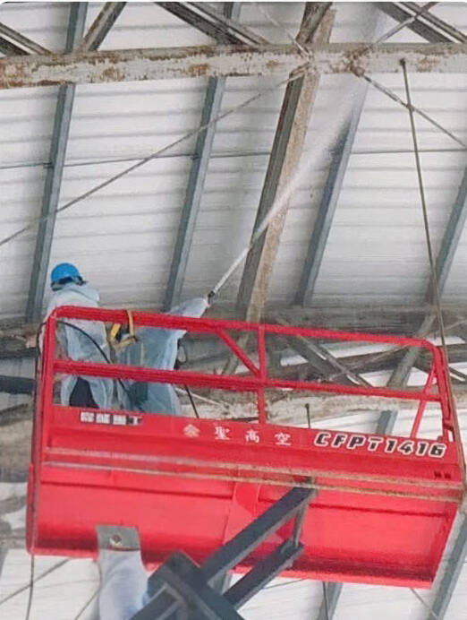 桃園新明國小游泳池赫見生鏽鐵屑 獲300萬補助改善