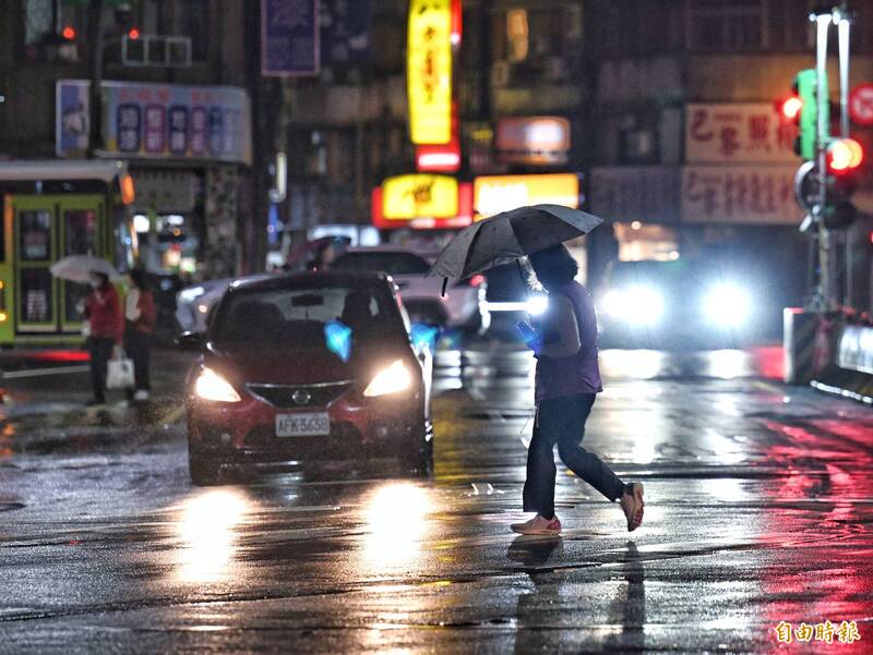 週一冷氣團南下！北東濕冷防大雨 中南部留意日夜溫差