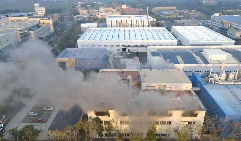 台南柳科工廠傳火警 5人逃生