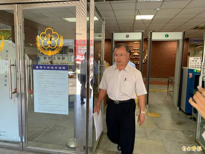 比「3」手勢收賄30萬元阻拆違建 前新北議員廖正良圖利罪獲減刑