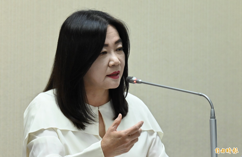 馬文君連任召委先考察松指部 卓冠廷怒轟:國民黨刻意拖延軍購!