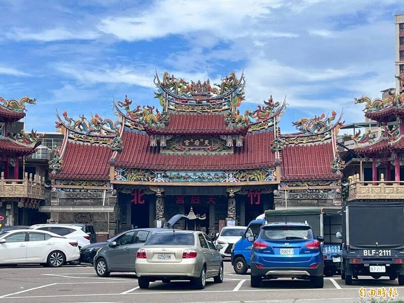 明天白色情人節 竹北市代會主席林啟賢送2000顆高麗菜