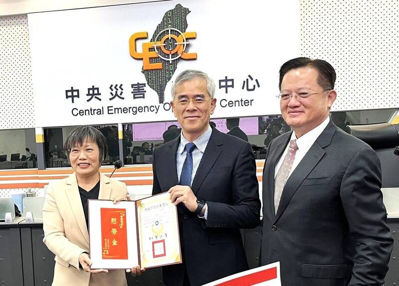 金門縣消防局「韌性」全國最強 劉世芳頒管考特優第1名