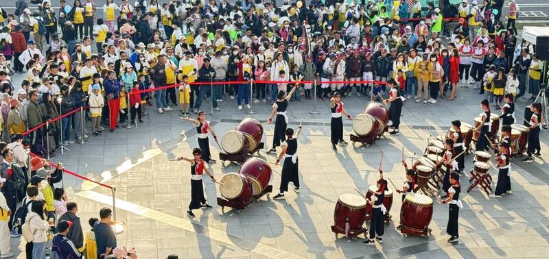 健保署號召逾千人健走同樂 開基玉皇宮5年捐逾4千萬