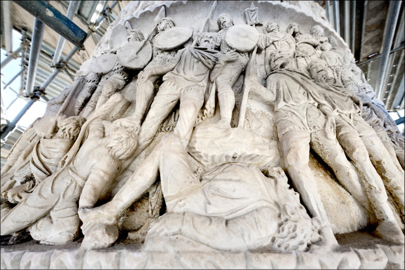 中英對照讀新聞》Lasers turn back time on Rome’s Column of Marcus Aurelius雷射讓羅馬的馬可.奧里略之柱重現光彩