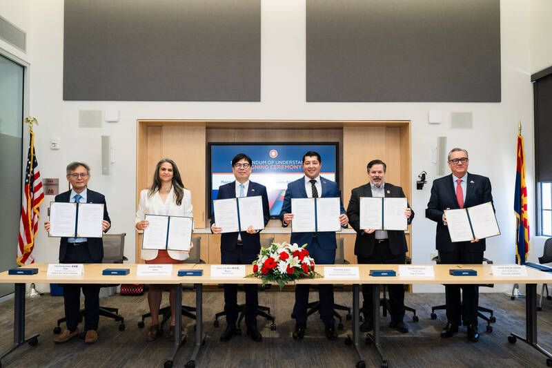 訪美「光學之谷」簽六方MOU 陳其邁:跨國人才培育契機