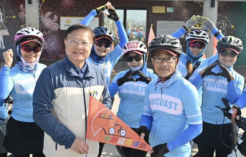 熱血!雲嘉南不老騎士環島啟程 挑戰台灣4極點燈塔