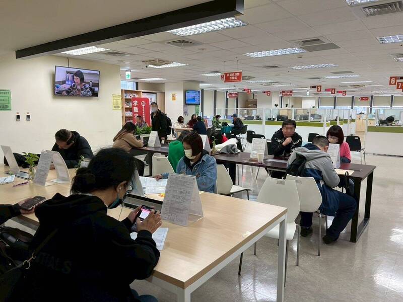 台北市就服處聯合徵才釋603個工作機會 曝餐飲業「隱性福利」